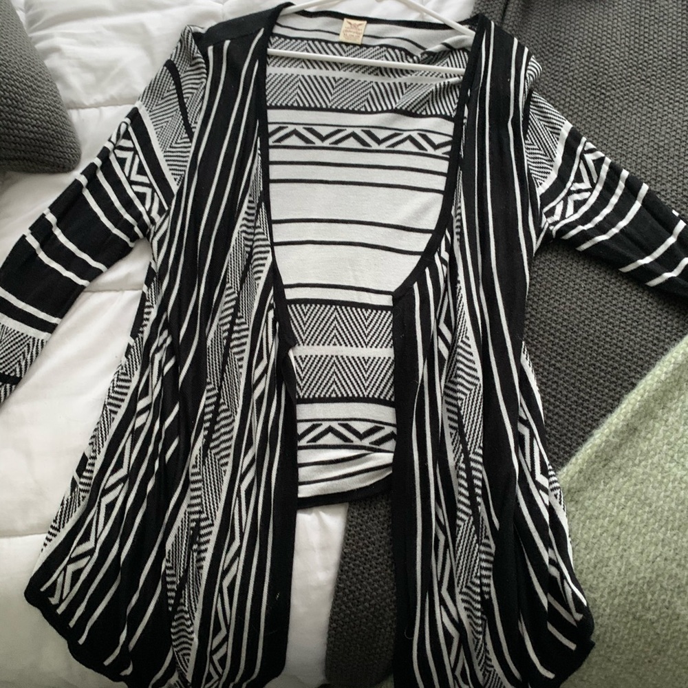 Faded Glory Pattern Cardigan Size XL